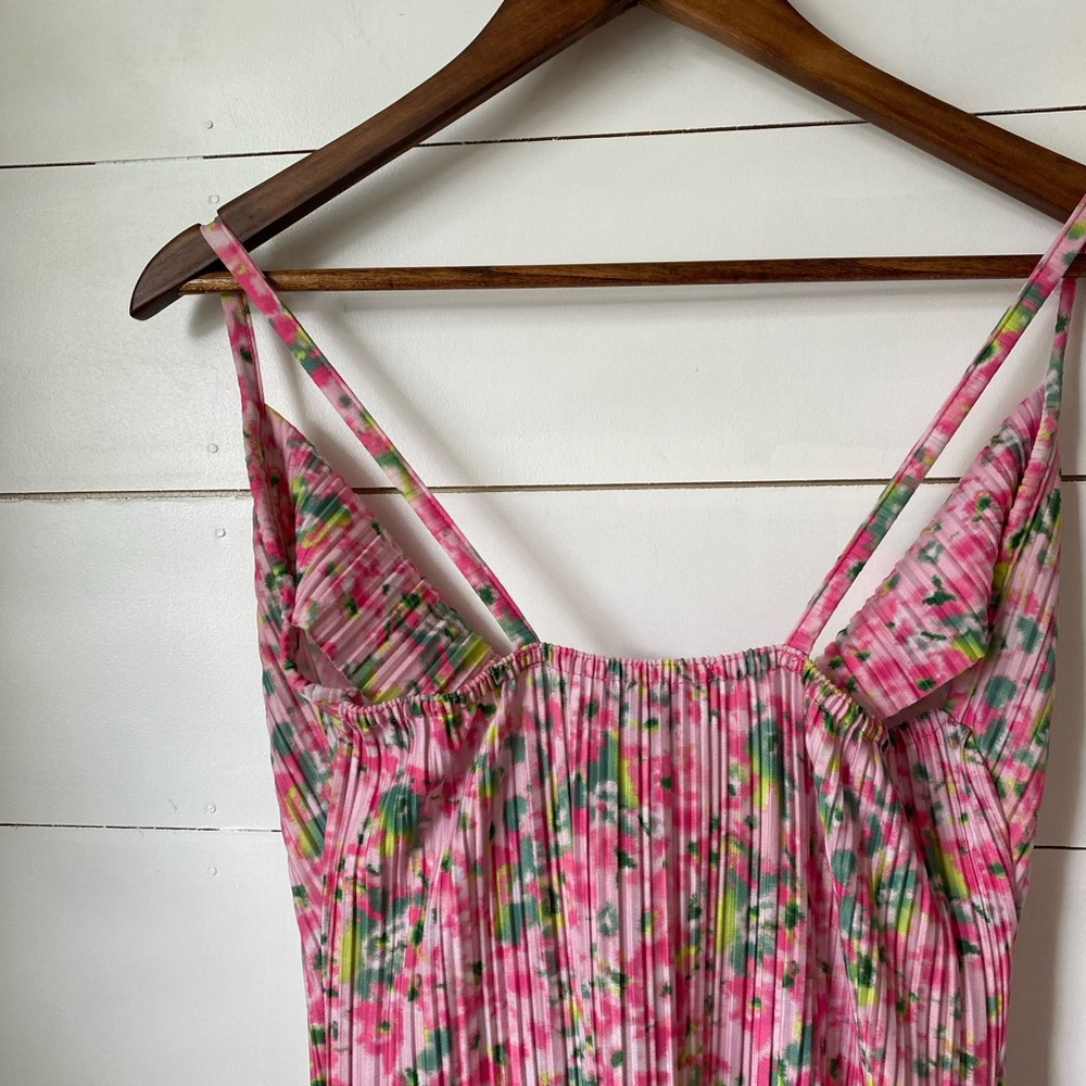 Women’s Prettylittlething maxi dress - Picture 5 of 6
